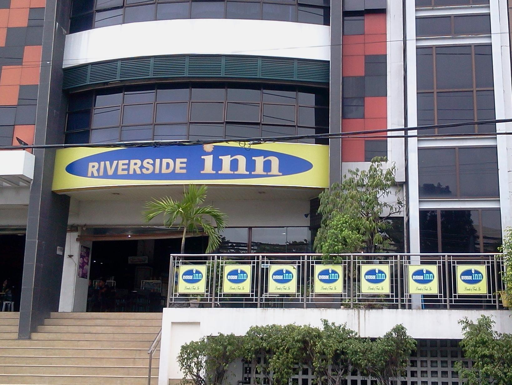 Riverside Inn Babuy Kültér fotó