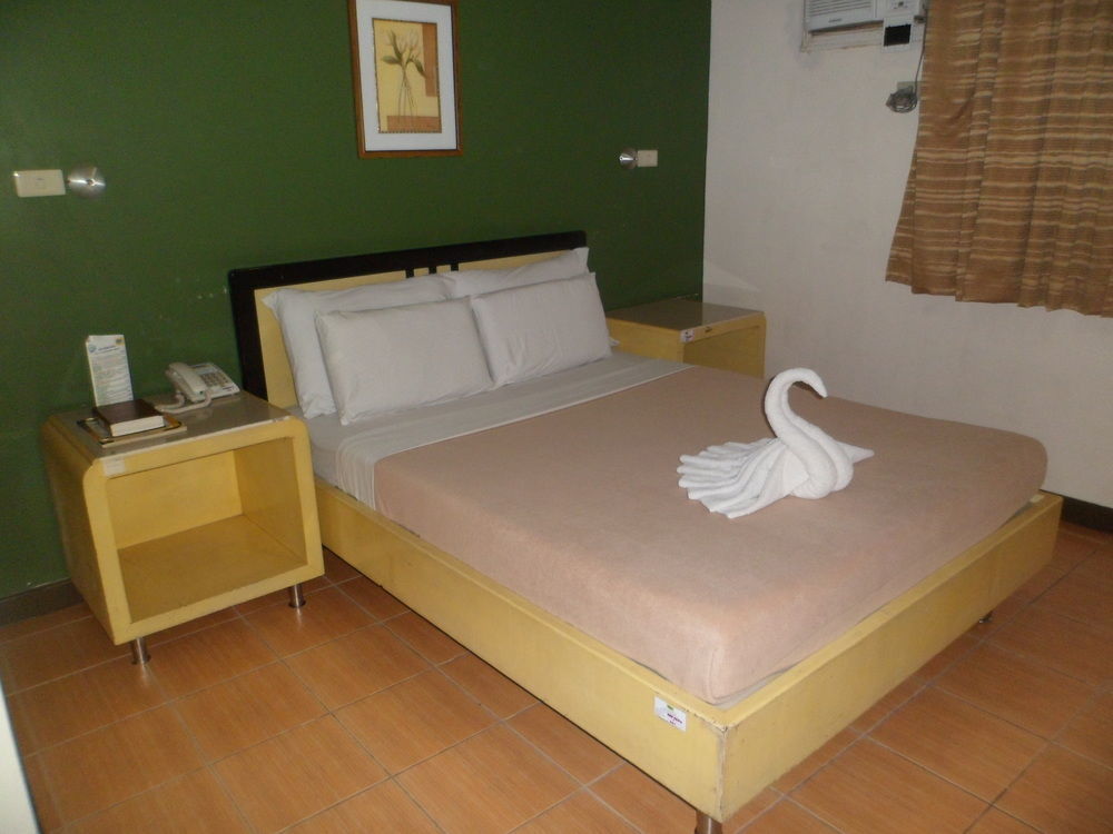 Riverside Inn Babuy Kültér fotó