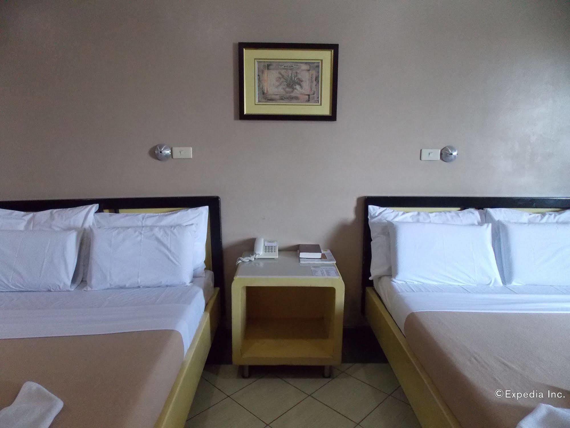 Riverside Inn Babuy Kültér fotó