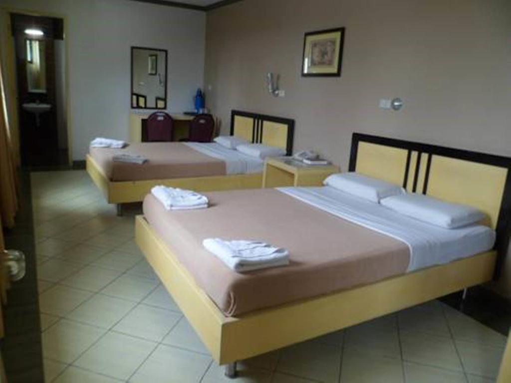 Riverside Inn Babuy Kültér fotó